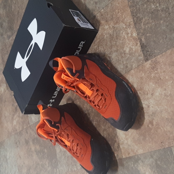 Under Armour Other - New. Under Armour Charged Bandit Trek 2 Trail Shoes. Size Mens 10.5.